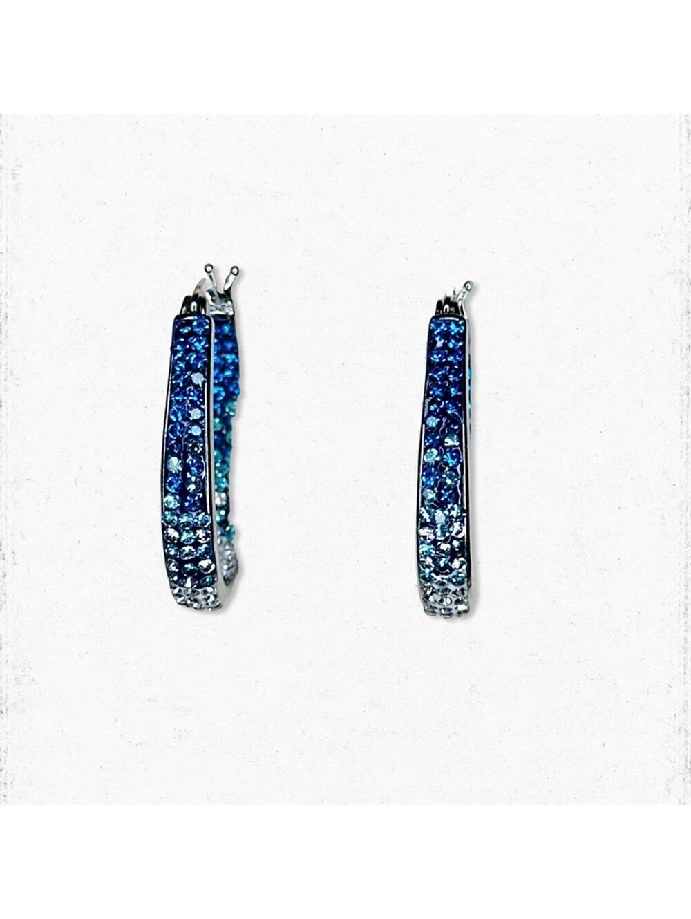 5475gc. Silvertone Bling Earrings Blue